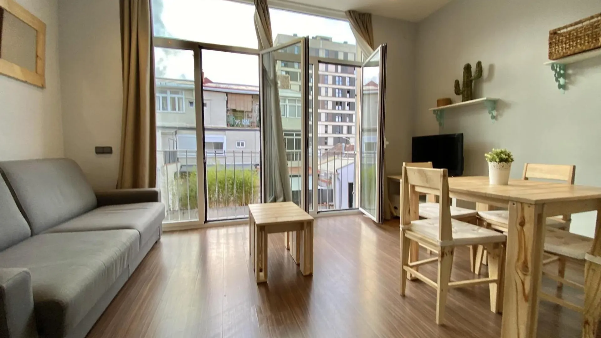 Loft Poblenou Cerca De La Playawifiazotea Apartment Barcelona Spain